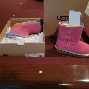 New Ugg Childrens Classic Short Rainbow Boots Size 13